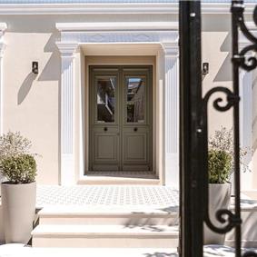 5 bedroom villa with indoor and outdoor pool in Chania town, sleeps 10